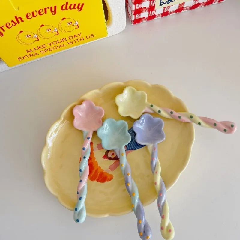 Ceramic Flower Soup Spoon Household Ice Cream Hand Painted Dessert Stirring Spoon with Long Handle Kitchen Tableware Accessories
