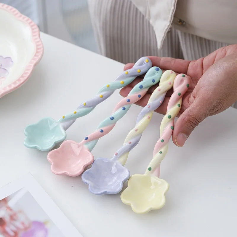 Ceramic Flower Soup Spoon Household Ice Cream Hand Painted Dessert Stirring Spoon with Long Handle Kitchen Tableware Accessories